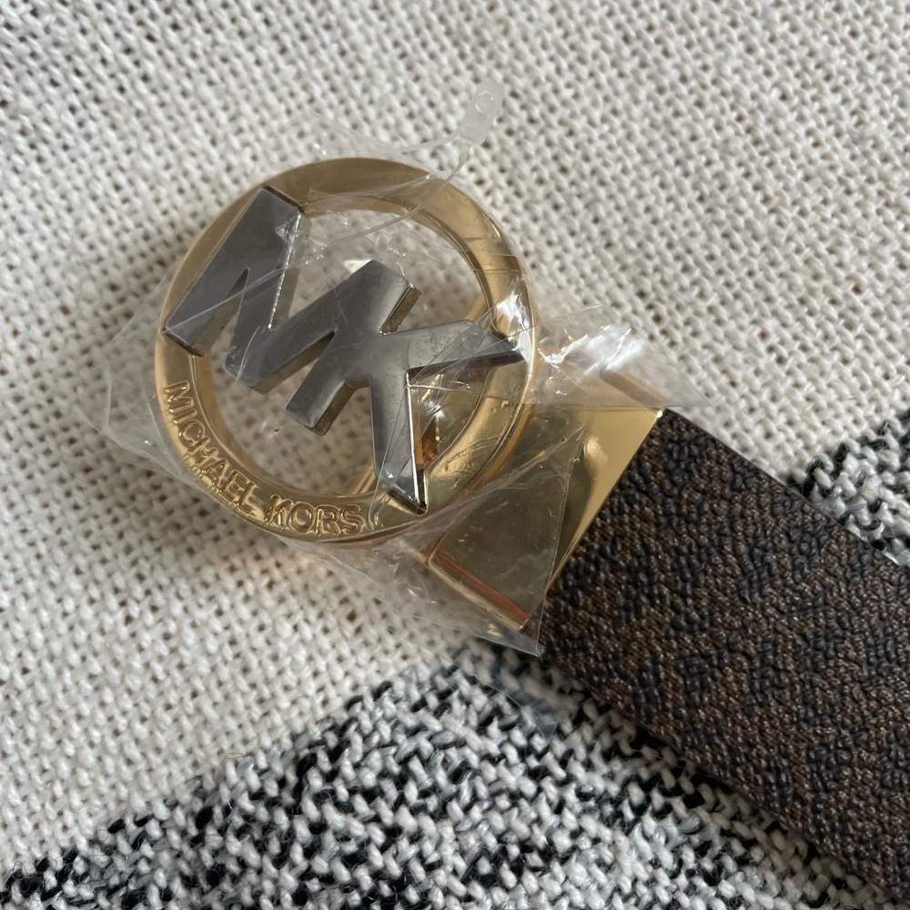 Michael Kors reversible belt size XL